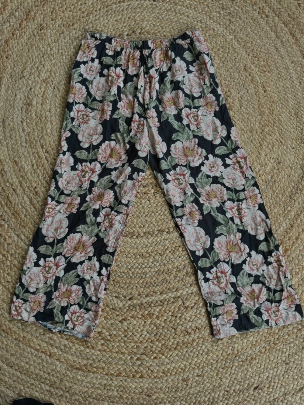 Mango Floral Slacks - Picture 2 of 3